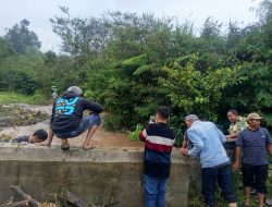 Curah Hujan Tinggi Picu Luapan Air, Danramil 02/Wps Turun Langsung Cek Akses Penghubung Dua Desa Di Kecamatan Wih Pesam