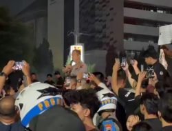 Temui Peserta Aksi di Jalan Pahlawan, Kapolda Jateng Ajak Mahasiswa Jaga Ketertiban dan Tegaskan Penegakan Hukum bagi Pelanggar*