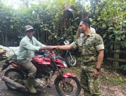 Babinsa Koramil 08/SN Jalin Komunikasi Sosial dengan Warga Desa Wih Porak, Pererat Kemanunggalan TNI dan Rakyat