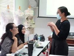 Perkuat Ekonomi Kreatif Bidang Fashion, PT Pelindo Sinergi Lokaseva Bekali UMK Binaan melalui FASH-UP LOCAL